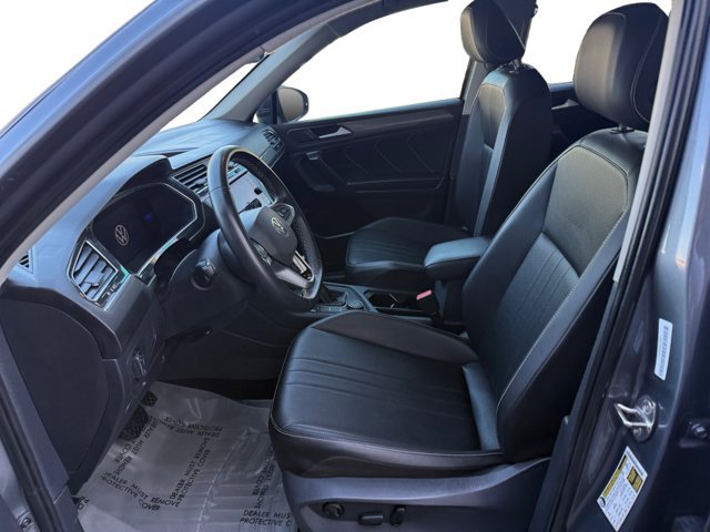 Used 2022 Volkswagen Tiguan SE AWD/4WD image 10