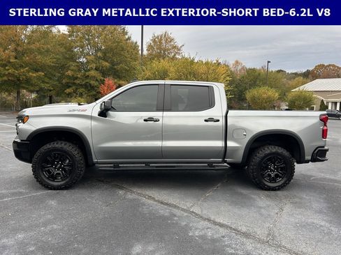 Used 2023 Chevrolet Silverado 1500 ZR2 w/ Technology Package image 12