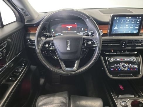 Used 2022 Lincoln Corsair Reserve w/ Equipment Group 201A AWD/4WD image 16