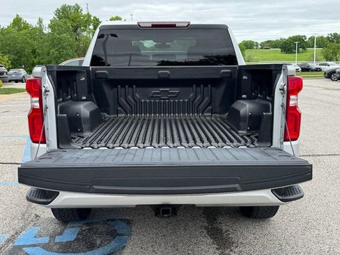 Used 2021 Chevrolet Silverado 1500 RST w/ LPO, Blackout Package AWD/4WD image 7