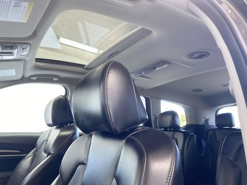 Certified 2024 Kia Telluride S w/ S Sunroof Package FWD image 19