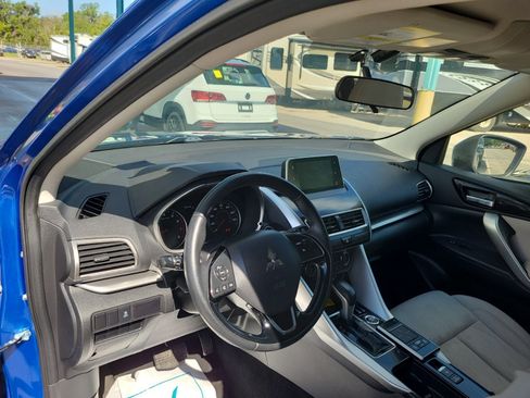 Used 2019 Mitsubishi Eclipse Cross SE image 10