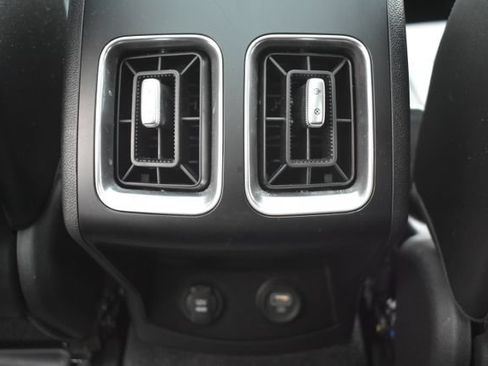 Used 2023 Kia Sorento S w/ Panoramic Sunroof Package AWD/4WD image 32