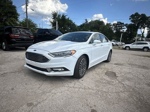 Used 2018 Ford Fusion Titanium AWD/4WD image 2