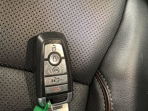 Used 2024 Ford F250 Lariat w/ Sport Appearance Package AWD/4WD image 44