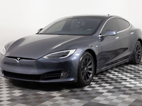 Used 2018 Tesla Model S 100D AWD/4WD image 2