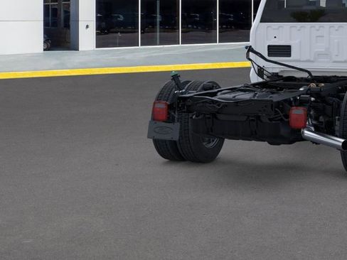 New 2025 Ford F550 4x4 Regular Cab Super Duty image 25