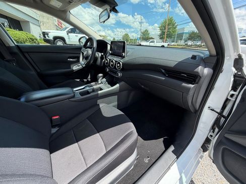 Used 2024 Nissan Sentra SV FWD image 39