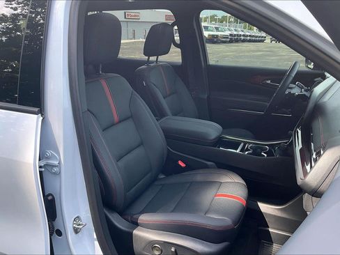 Used 2026 Chevrolet Traverse RS w/ LPO, Floor Liner Package AWD/4WD image 7
