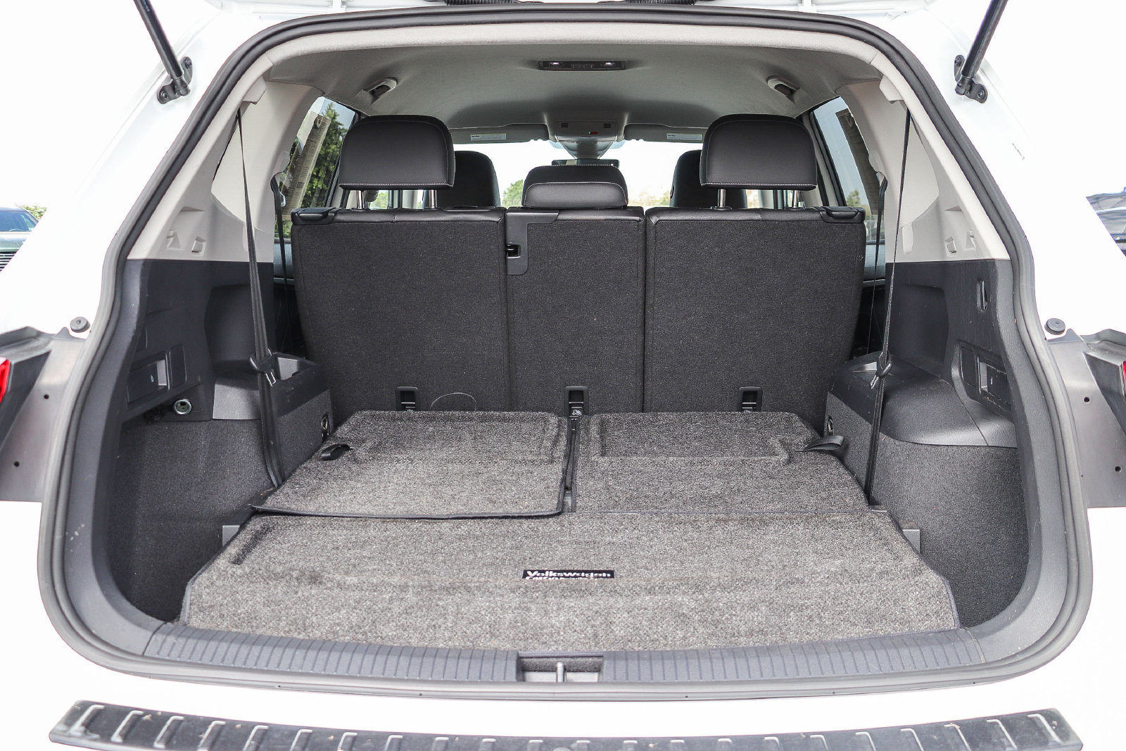 Used 2023 Volkswagen Tiguan SE FWD image 26