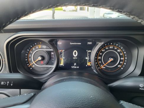 Used 2026 Jeep Gladiator Mojave AWD/4WD image 24