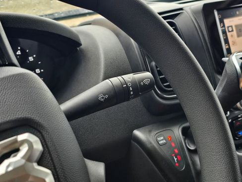 Used 2025 RAM ProMaster 2500 w/ Convenience Group image 21