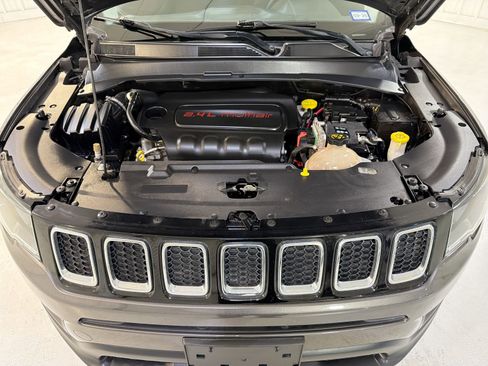 Used 2018 Jeep Compass Sport image 29