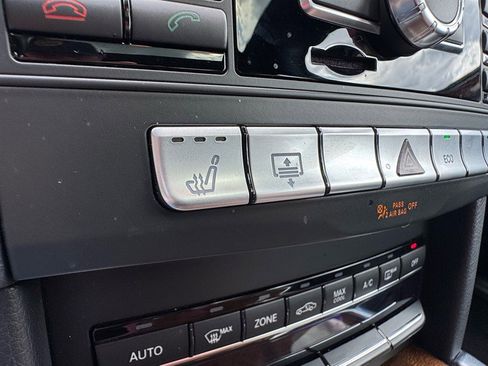 Used 2014 Mercedes-Benz E 350 4MATIC Sedan image 15