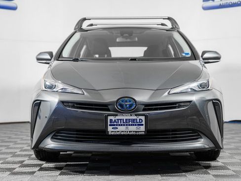Certified 2022 Toyota Prius LE image 2