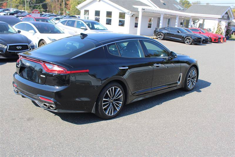 Used 2018 Kia Stinger Premium AWD/4WD image 7