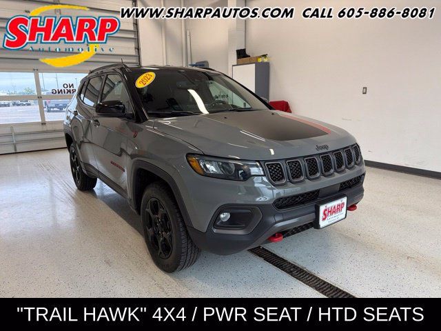 Used 2023 Jeep Compass Trailhawk w/ Trailhawk Convenience Group AWD/4WD image 1