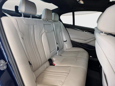Used 2018 BMW 530i w/ Premium Package RWD image 19
