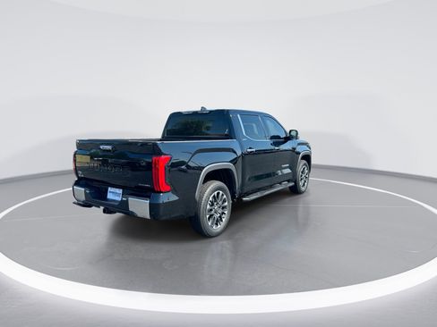 Used 2025 Toyota Tundra Limited AWD/4WD image 9