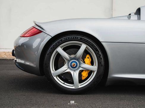 Used 2004 Porsche Carrera GT RWD image 24