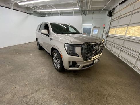 Used 2024 GMC Yukon Denali Ultimate image 8