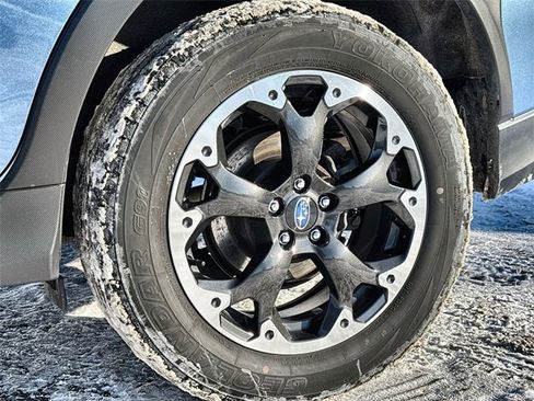 Used 2023 Subaru Crosstrek 2.0i Premium image 18