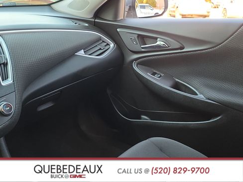Used 2020 Chevrolet Malibu LS FWD image 22