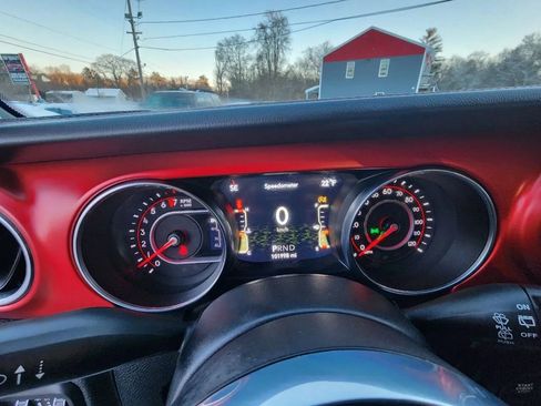 Used 2019 Jeep Wrangler Unlimited Rubicon w/ Dual Top Group image 20