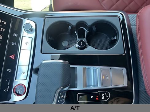 New 2026 Audi SQ7 Premium Plus AWD/4WD image 29