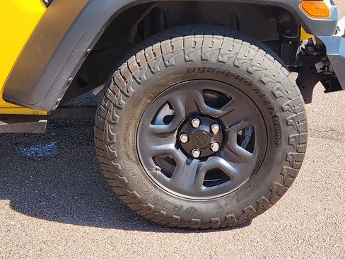 Used 2018 Jeep Wrangler Sport AWD/4WD image 30