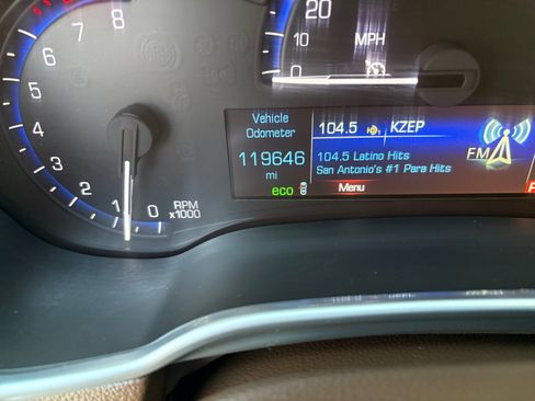 Used 2014 Cadillac SRX Luxury w/ Driver Awareness Package FWD image 3
