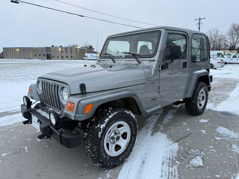 Used 2000 Jeep Wrangler Sport image 1