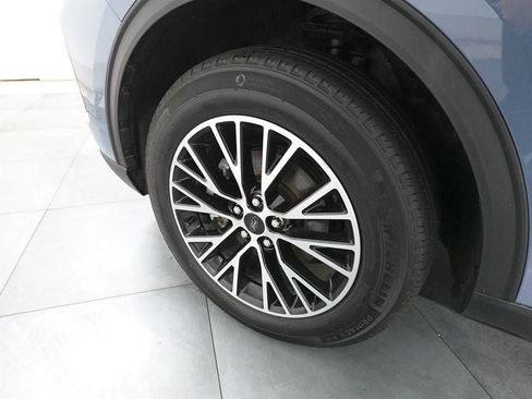 Used 2023 Ford Escape SE image 29