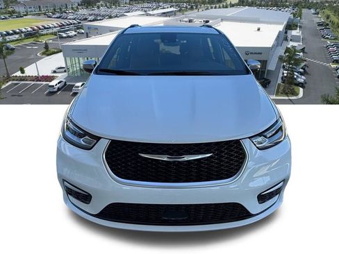 New 2026 Chrysler Pacifica Pinnacle FWD image 8