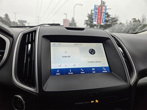 Used 2020 Ford Edge SEL image 15