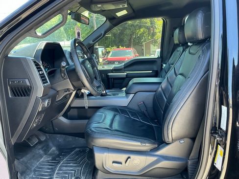 Used 2018 Ford F150 XLT w/ Equipment Group 302A Luxury AWD/4WD image 19