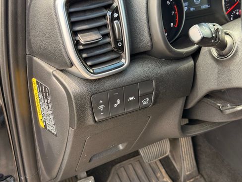 Used 2021 Kia Sportage EX FWD image 17