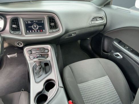 Used 2022 Dodge Challenger GT image 24