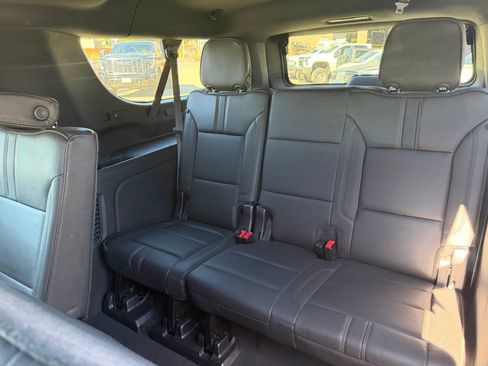 Used 2022 Chevrolet Suburban RST w/ Luxury Package AWD/4WD image 13