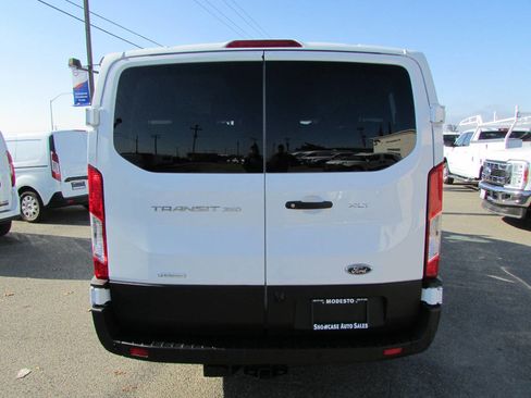 Used 2022 Ford Transit 350 XLT image 7