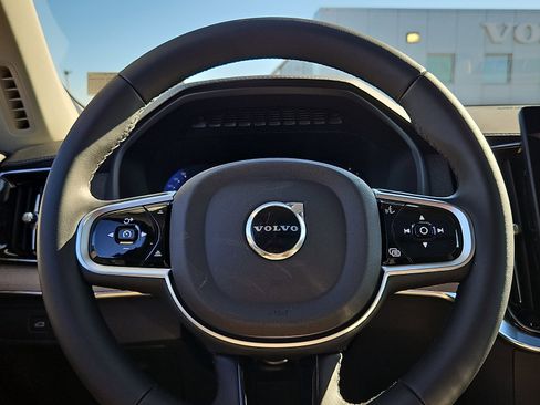 New 2026 Volvo XC90 B6 Plus w/ Protection Package Premier AWD/4WD image 18