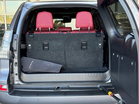 Used 2023 Lexus GX 460 Premium w/ Premium Package image 14