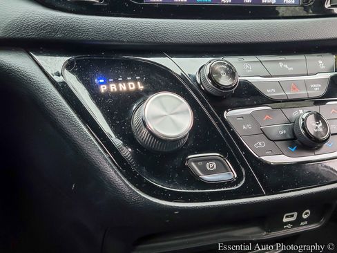 Used 2018 Chrysler Pacifica Touring Plus image 24