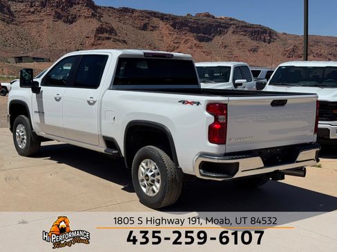 Used 2024 Chevrolet Silverado 2500 LT AWD/4WD image 9