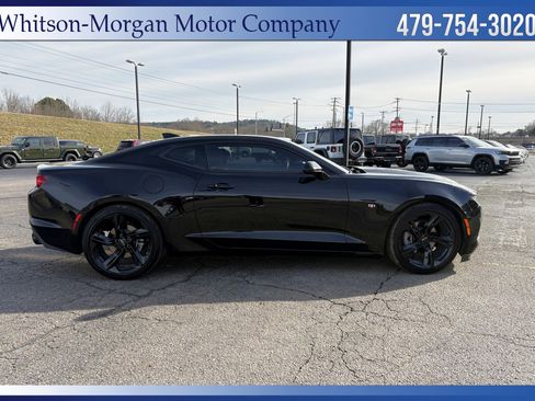 Used 2023 Chevrolet Camaro LT image 5