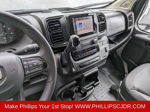 Used 2026 RAM ProMaster 2500 w/ Convenience Group FWD image 14