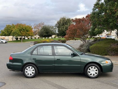 Used 2002 Toyota Corolla LE image 5