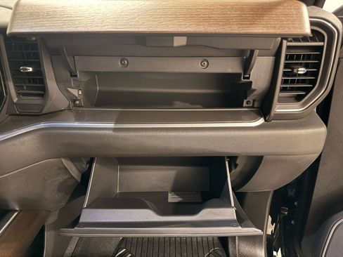 Used 2023 Chevrolet Silverado 1500 High Country w/ High Country Premium Package image 32