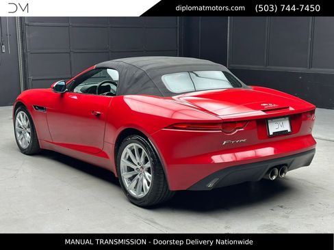 Used 2017 Jaguar F-TYPE Convertible image 6