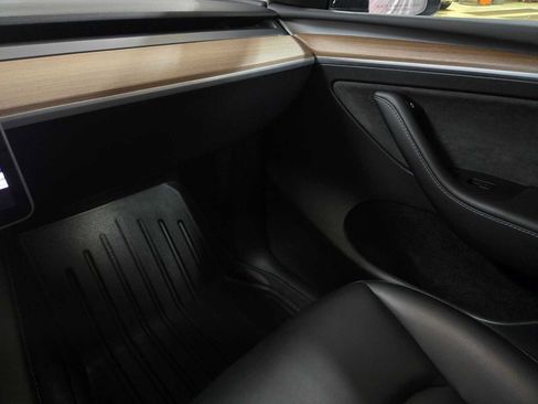 Used 2023 Tesla Model Y Long Range AWD/4WD image 30